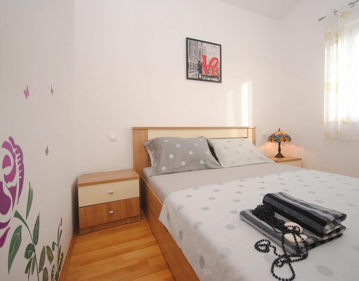 Apartment Noel 罗戈兹尼察 外观 照片